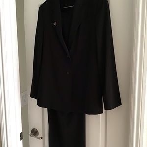 Women’s Business Pant Suit